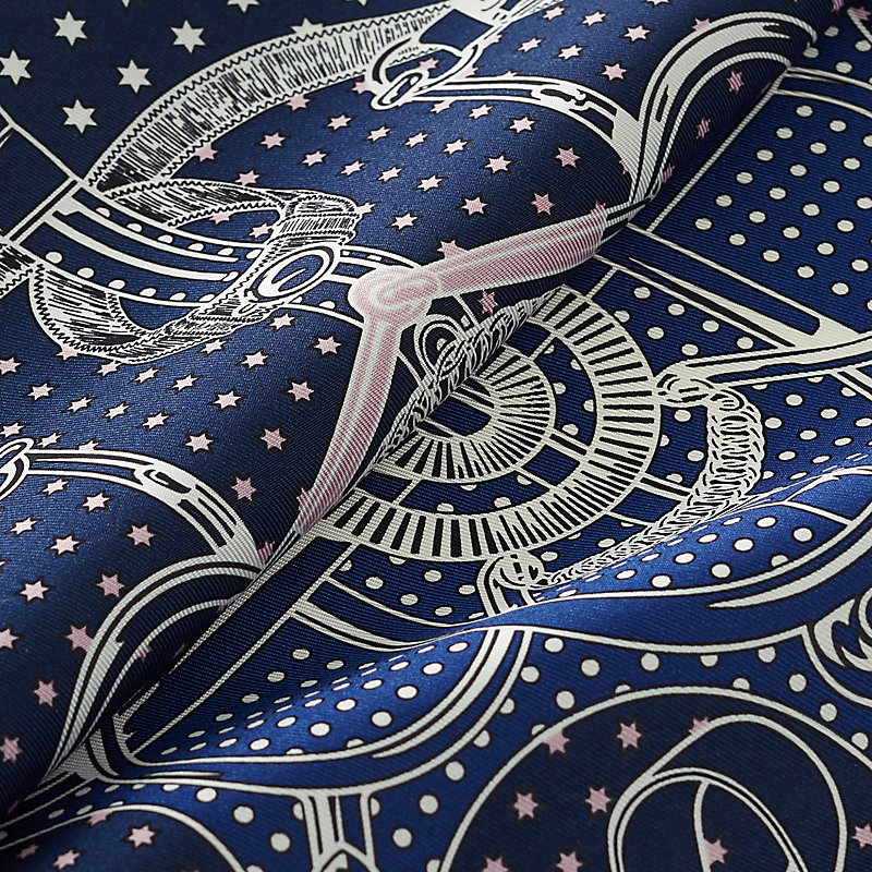 小物 HERMES Bandana 55 Eperon d'Or Bandana 55 Eperon d'Or - Blau | Hermès Schweiz